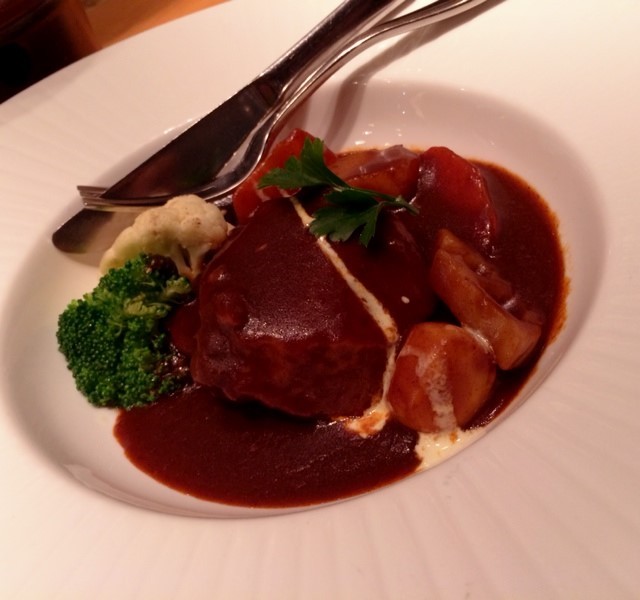 紅酒燴牛脷 Dining Kitchen Vegi 日式西餐 銅鑼灣 香港 Opensnap