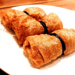 Deep fried bean curd skin roll with shrimp - ในHarmoni จากร้านHappy Day Restaurant Keluarga (Harmoni)|Jakarta