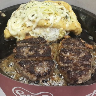 Cheesy Omelette with Hamburg Steak sauce creamy brown sauce - dari Pepper Lunch (Thamrin) di Thamrin |Jakarta