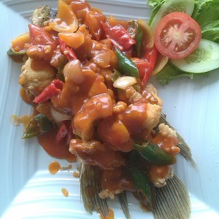 Gurame Asam Manis - ในBogor จากร้านCafe & Fish Shop Dapur Ikan (Bogor)|Jakarta