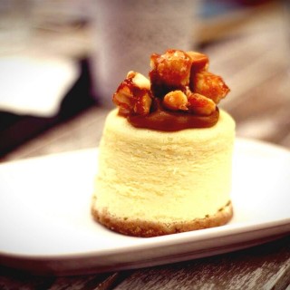 Macadamia & Salted Caramel Cheese Cake - Seputeh's Delicious Café (Seputeh)|Klang Valley