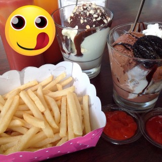 French Fries, Choco Crunch, Almond Crush - dari Illy Cafe (Jawa) di Jawa |Other Cities