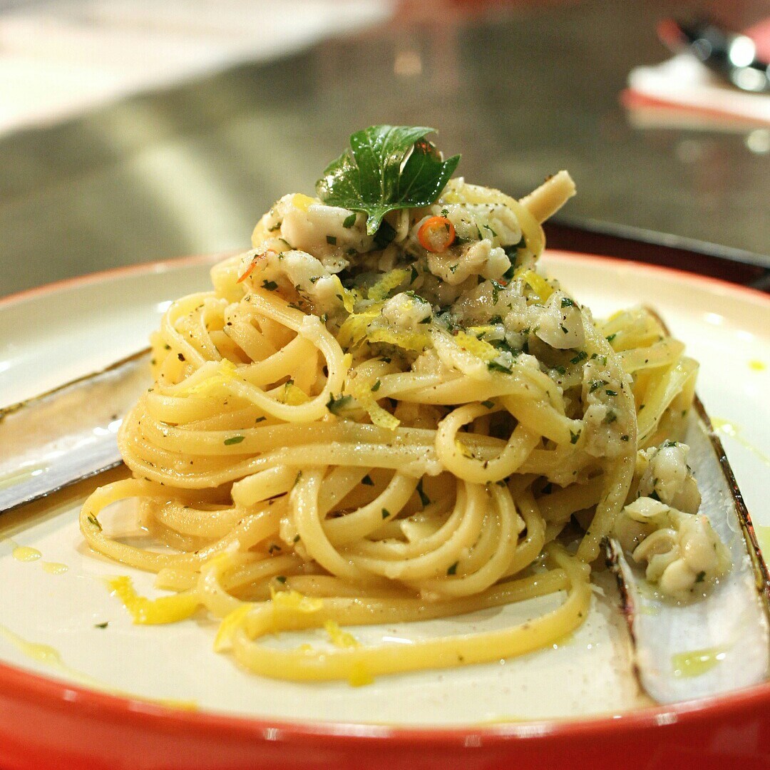 razor clam linguine