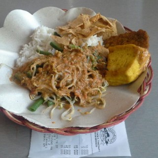 sego pecel tahu tempe - Kuningan / Sego Pecel Bu Broto (Kuningan)|Jakarta