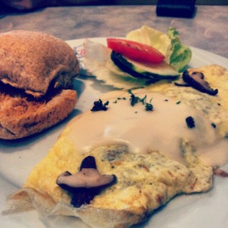 Shiitake Mushroom Omelette - dari UCC Café Terrace (Fort Bonifacio ) di Fort Bonifacio |Metro Manila