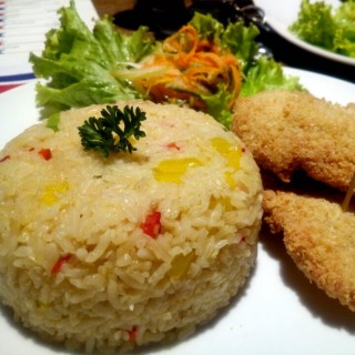 White Fish With Garlic Rice - dari Tickles Cafe (Ahmad Yani) di Ahmad Yani |Yogyakarta