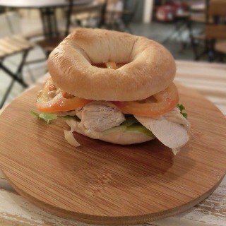 Bagel Sandwich with lettuce,poached chicken breast &fresh tomatoes - Petaling Jaya (North) / Eat@J's (Petaling Jaya (North))|Klang Valley