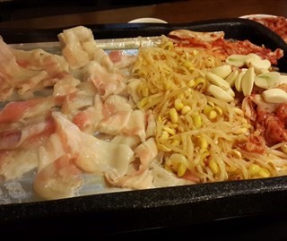 Pork bacon with bean sprouts, kimchi and garlic - Sri Hartamas's Dae Jang Gum (Sri Hartamas)|Klang Valley