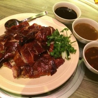 Signature Herbal Roast Duck with 3 Flavours (Angelica Herb, Ten Wonders, Wild Ginseng) - 位于碧山的店小二 (碧山) | 新加坡