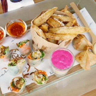 Appetiser Platter (Crab Roll,Chips,Fried Crab Ravioli) - ในลาดพร้าว จากร้านABC (ลาดพร้าว)|กรุงเทพและปริมลฑล