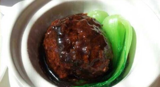 红烧狮子头