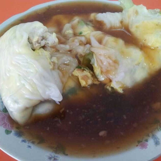 叉烧鸡蛋肠粉