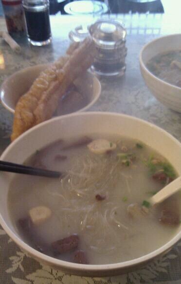 鸭血粉丝汤