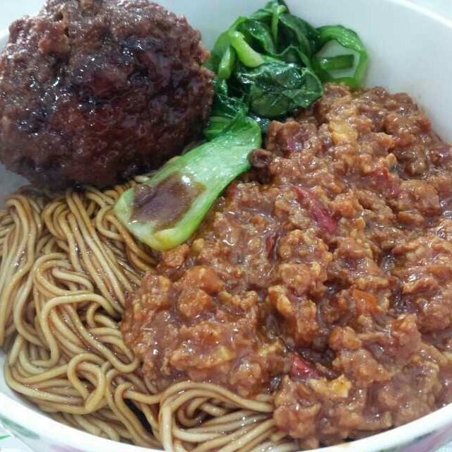 红烧狮子头面