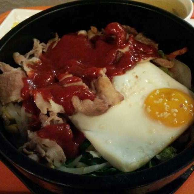 芝士牛肉石锅饭