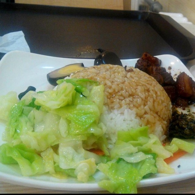 红烧肉盖饭
