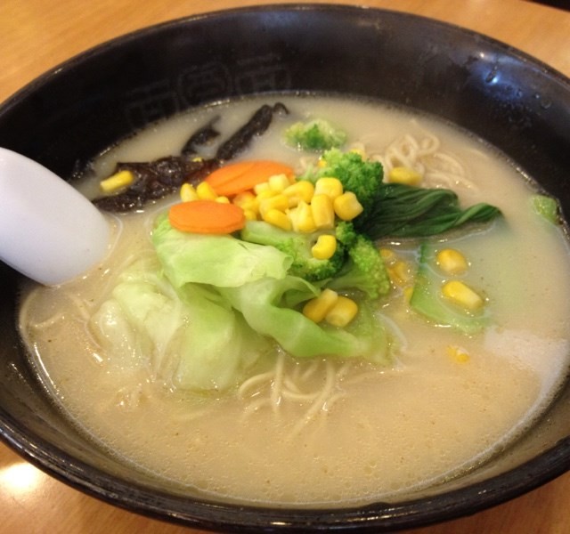 蔬菜骨汤面