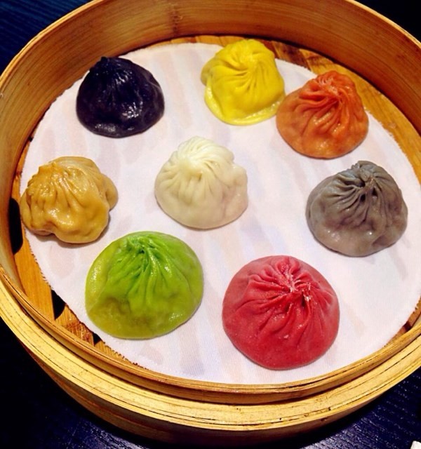 彩色小笼包