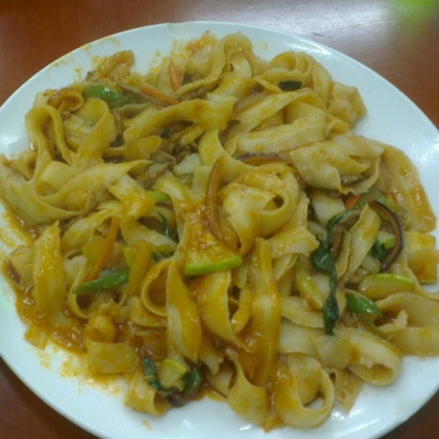 炒刀削面