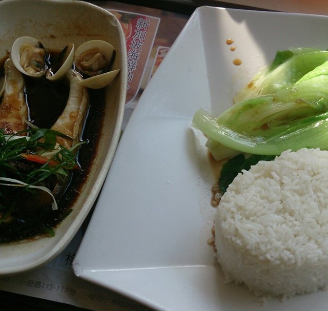 面酱土猪肉蒸海鲩饭