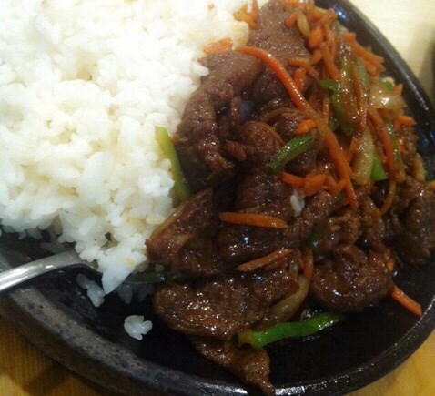 铁板牛肉饭