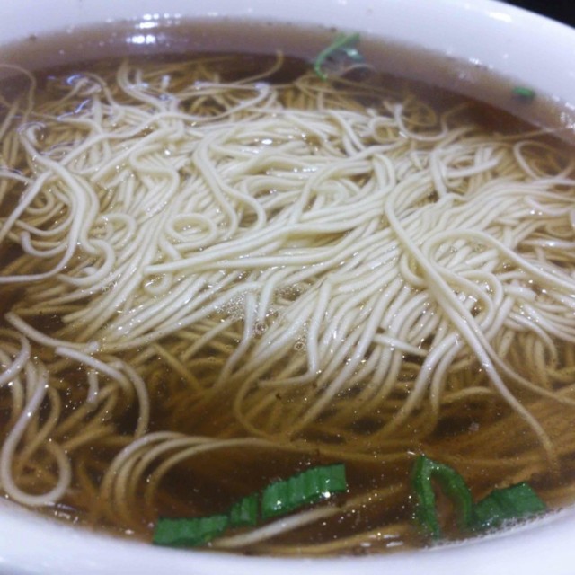 红汤细面