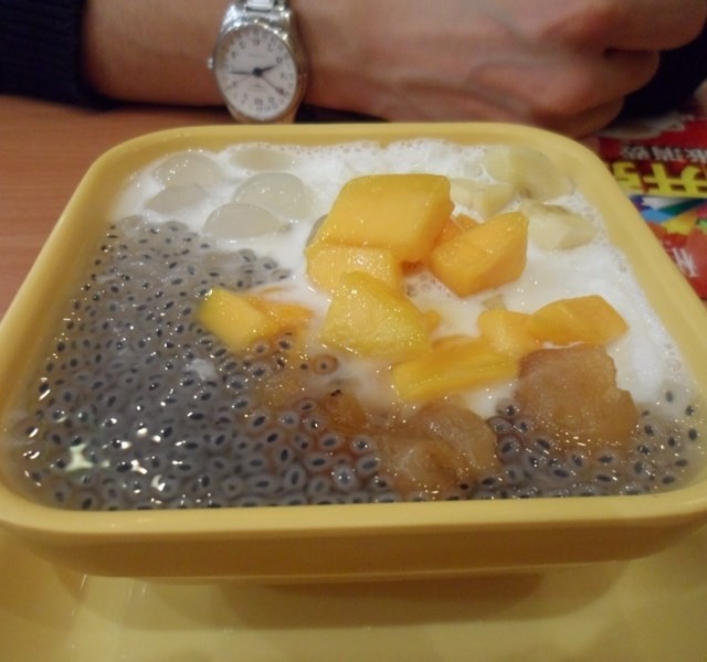 白雪黑珍珠