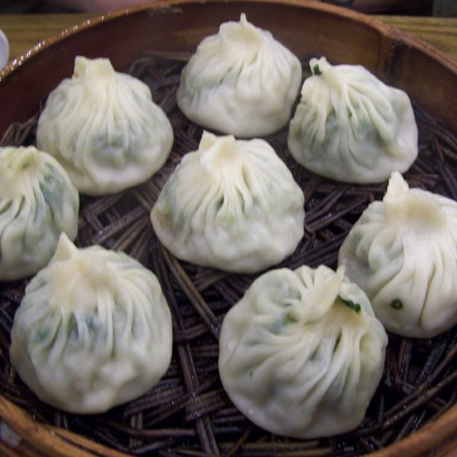 荠菜鲜肉小笼