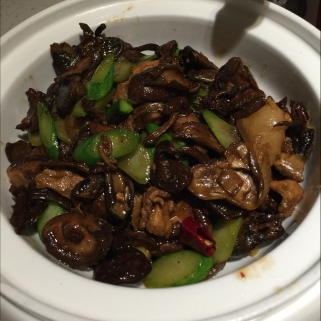 菌菇五花肉
