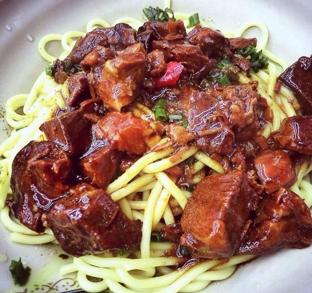 牛肉拌面