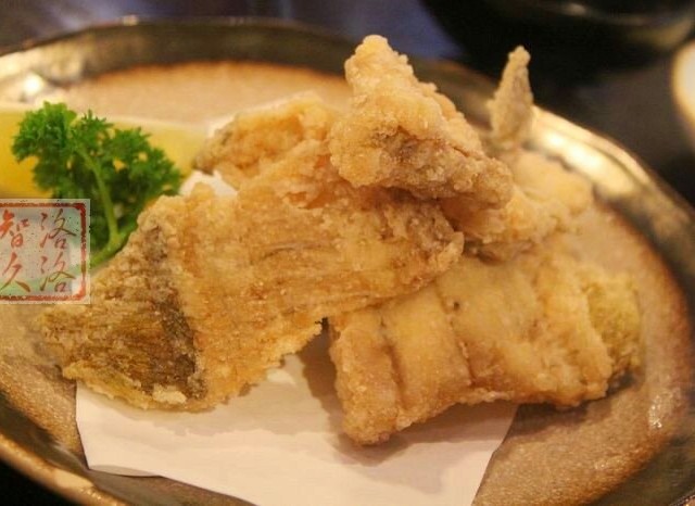 炸鱼骨