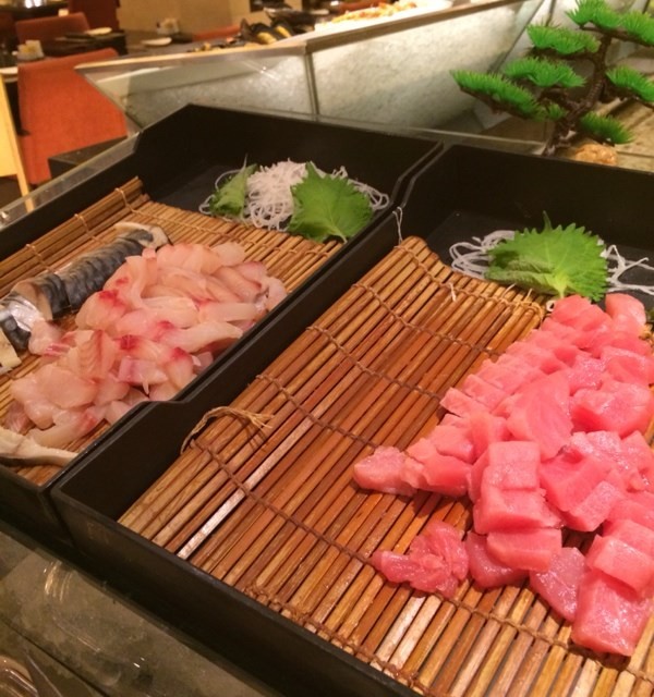 生鱼片拼盘