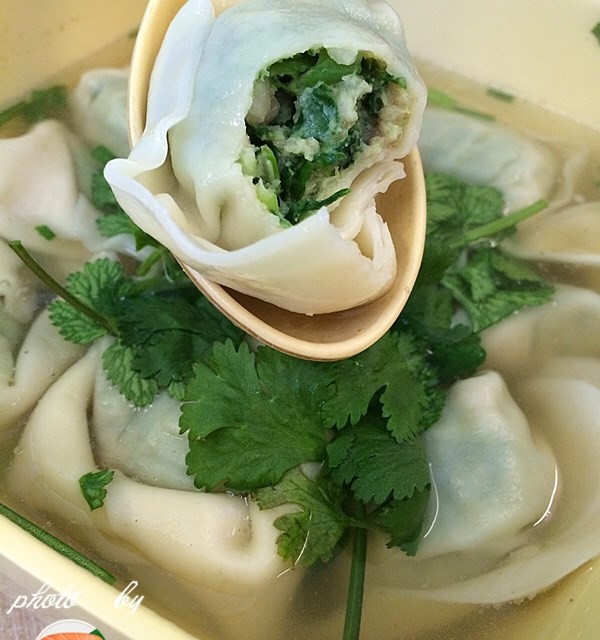 荠菜肉馄饨