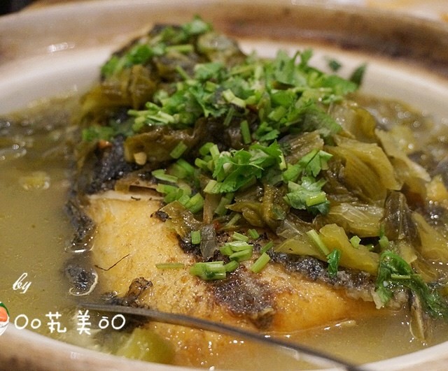 酸菜鱼头汤