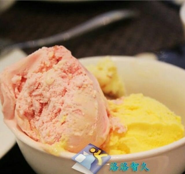 冰淇淋