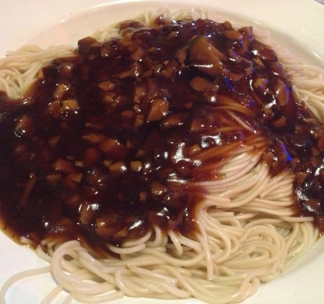 香菇肉酱拌面