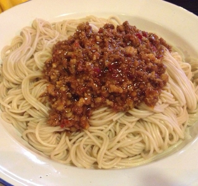 辣肉拌面