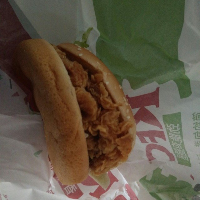 麦辣鸡腿堡