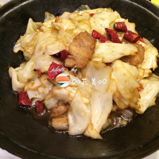 手撕包菜炒五花肉