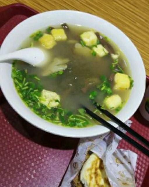 鸭血粉丝汤
