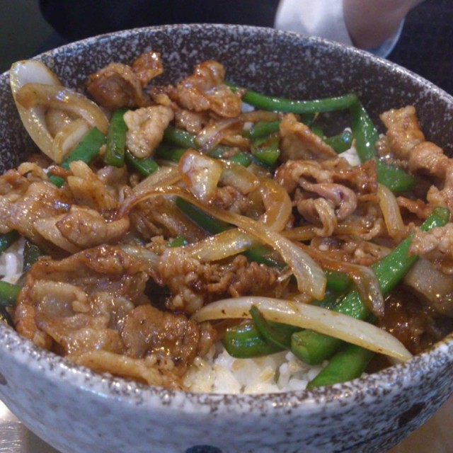 牛肉盖饭