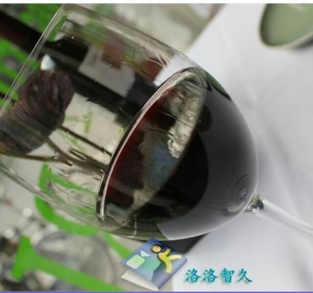 红葡萄酒
