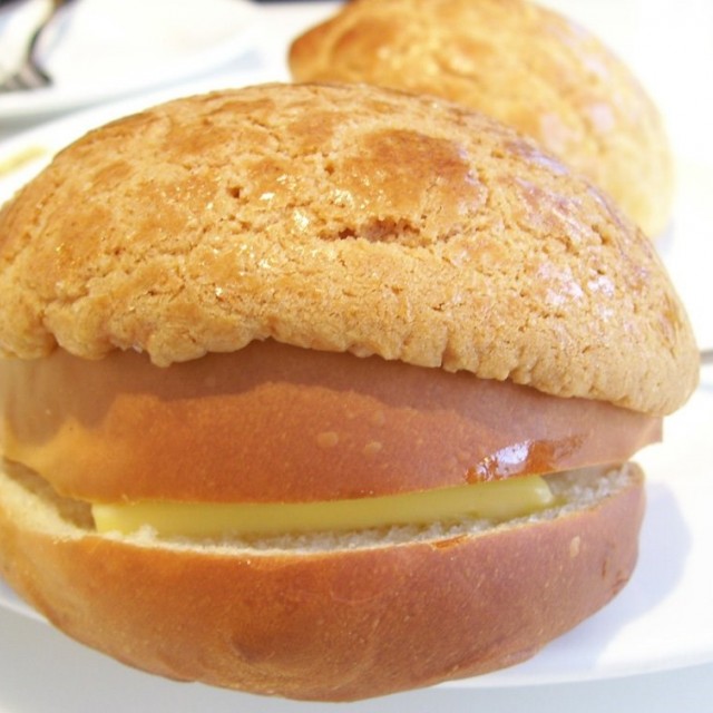 菠萝油
