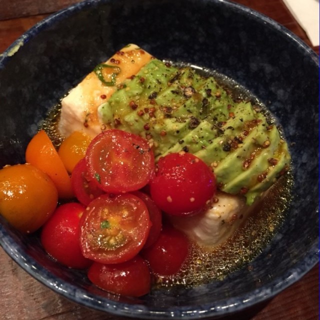 牛油果豆腐小番茄