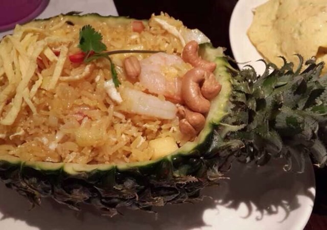 原个菠萝炒饭