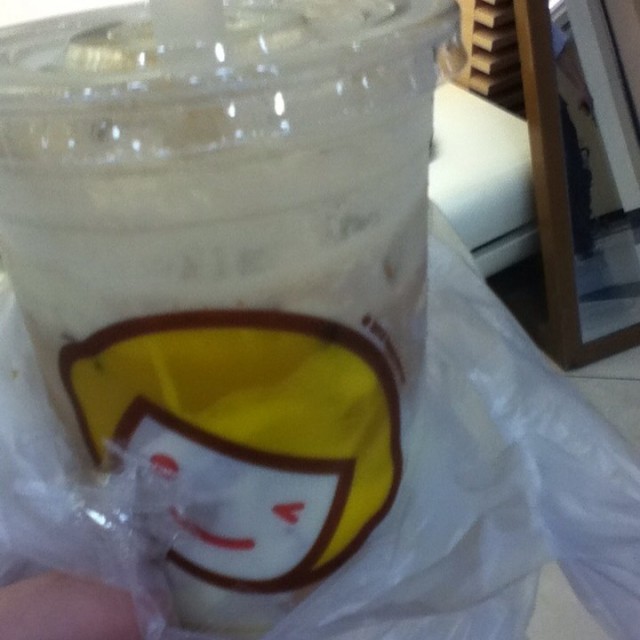 蛋糕珍珠奶茶