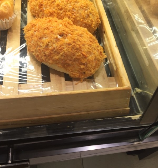 辣肉松面包