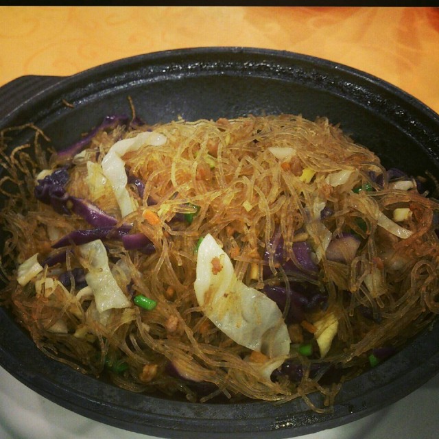 干逼金钩椰菜粉丝煲