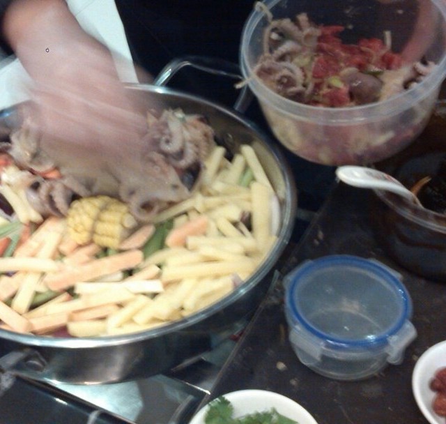 章鱼牛肉锅