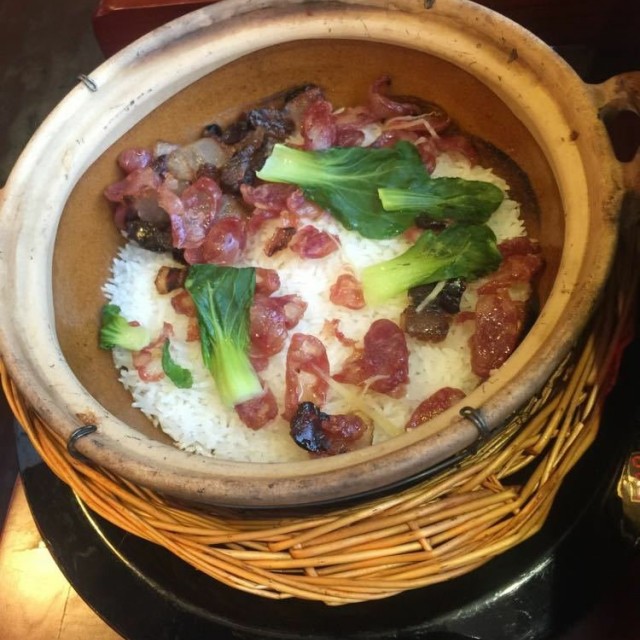 腊味煲仔饭